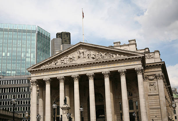 istock London Financial District 146964107