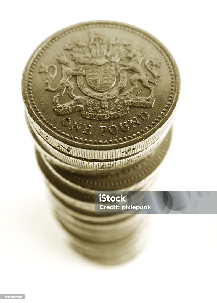 Pila di monete da 1 sterlina - Foto stock royalty-free di Attività bancaria