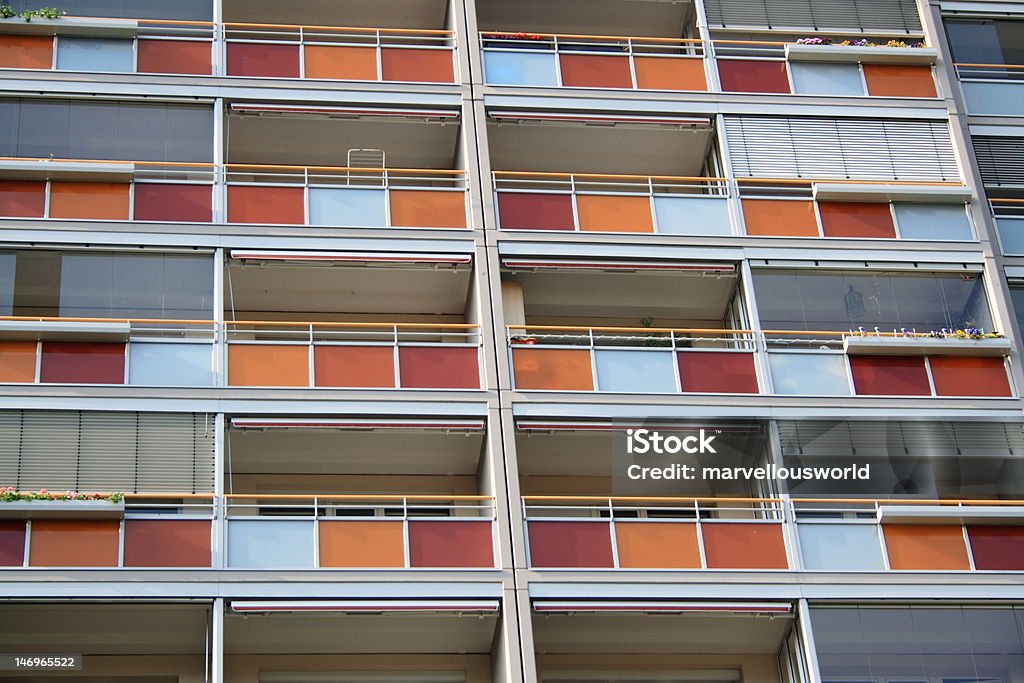 Plattenbau балконы конкретного здания - Стоковые фото Архитектура роялти-фри