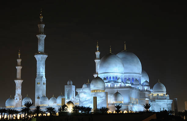 셰이크 자이드 사원 전광식 야간에만 - minaret international landmark national landmark sheikh zayed mosque 뉴스 사진 이미지