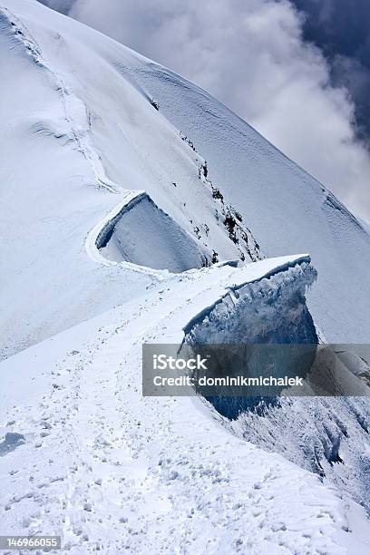 Foto de Rota Na Borda e mais fotos de stock de Alpes europeus - Alpes europeus, Alpes suíços, Cresta de montanha