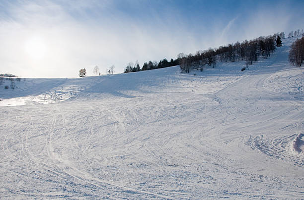 istock Mountain-skiing or snowboard line 146966847