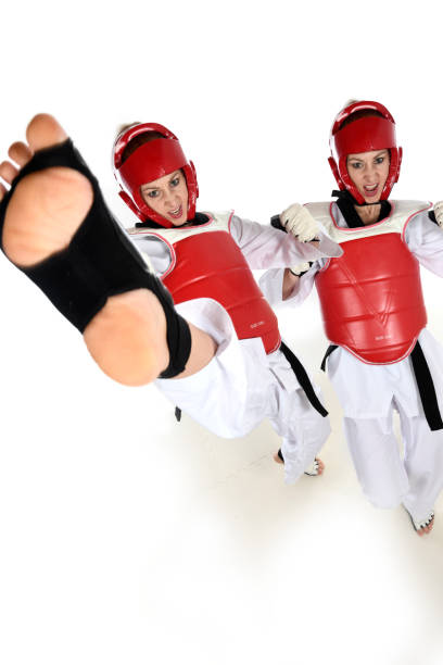 tae kwon do fierce - padding tae kwon do helmet karate zdjęcia i obrazy z banku zdjęć