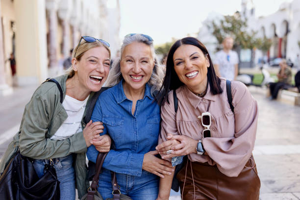 istock Women traveling and sightseeing 1469759604