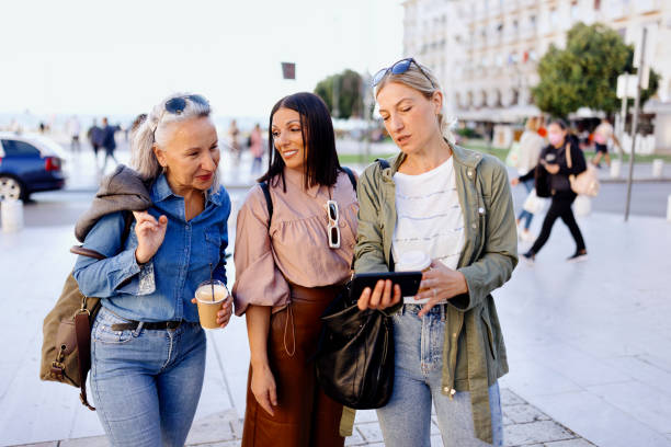 istock Women walking around the city 1469759696