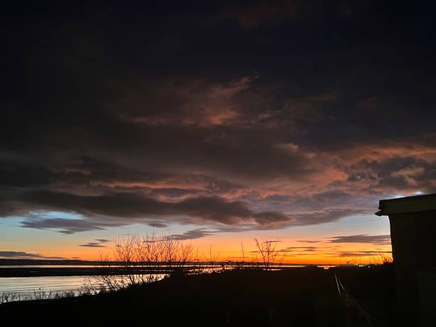 istock Sun set, sun rise, morning, evening 1469821597