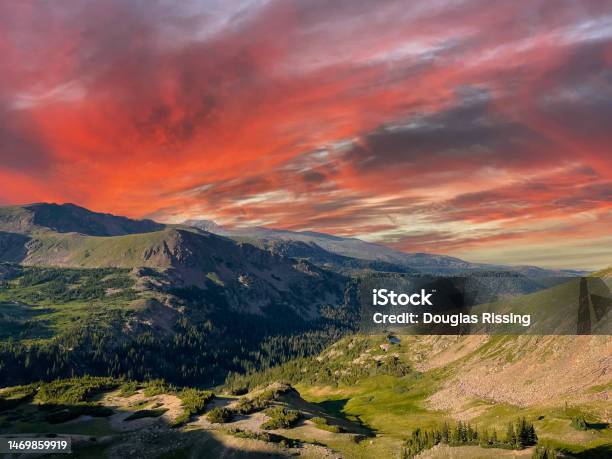 Aspen Colorado Sunset Stock Photo - Download Image Now - Maroon Bells, Photography, Aspen - Colorado