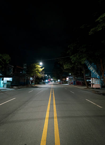 istock Palu Street 1469889060