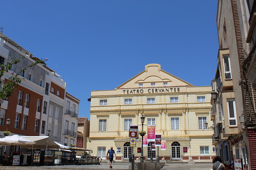 Image of the facade of the Cervantes Theater in Málaga taken in July 2022