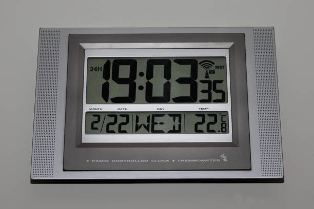 온도계가있는 무선 조종 시계 - thermometer hygrometer work tool accuracy 뉴스 사진 이미지