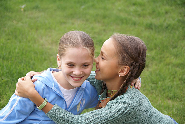 istock Friends outdoors 147000048