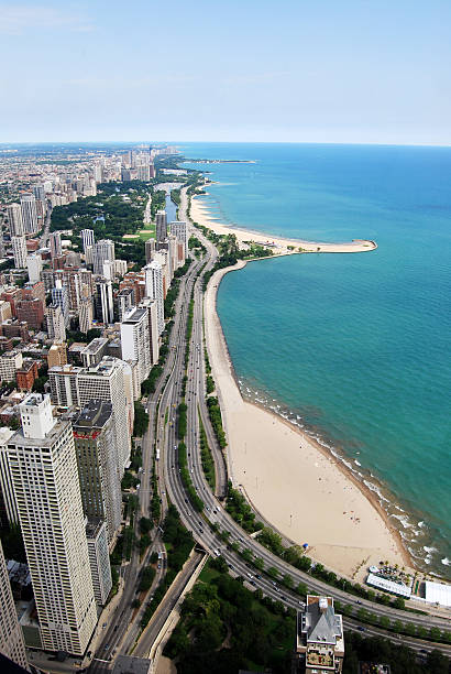 istock Chicago Lake Michigan – Oak St Beach 147000055