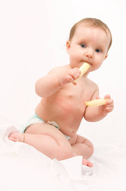 Dziecko jedzenie – zdjęcie