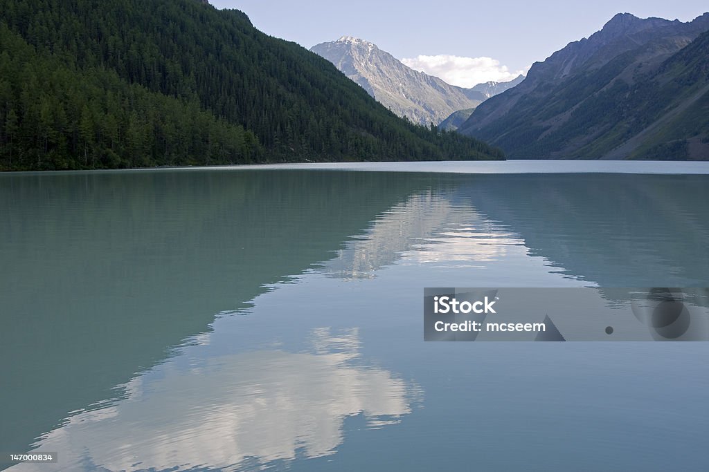 Kucherlinskoe озеро, Алтайские горы - Стоковые фото Азия роялти-фри