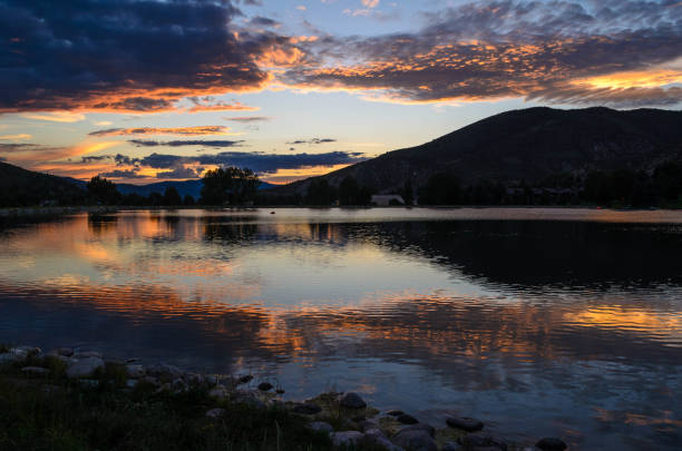 istock Nottingham Lake at sunset in Avon, Colorado. 1470013965