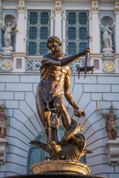 the neptune statue in gdansk - trident gdansk neptune fountain imagens e fotografias de stock