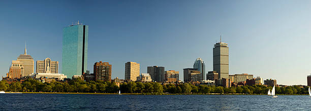 panoramablick auf die skyline von boston - hancock building stock-fotos und bilder