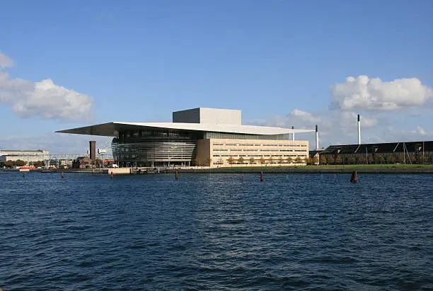 Danmarks opera-house in situated by the water in Copenhagen.