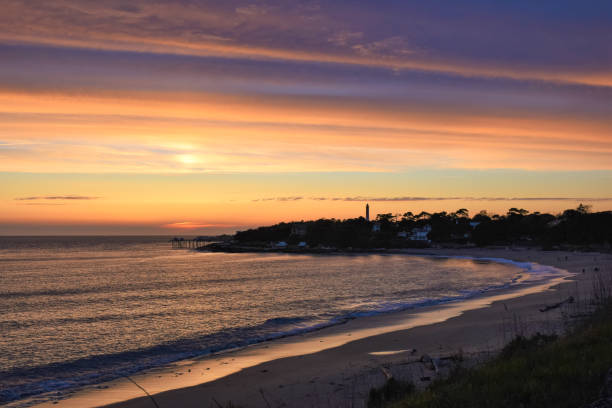 istock End of sunset refracting to the cloud 1470038575