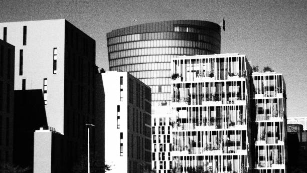 istock Black and White Cityscape 1470041560