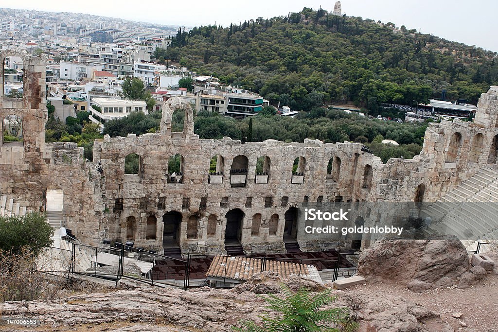 Exibir Odeon de Herodes Ático - Foto de stock de Acrópole - Atenas royalty-free