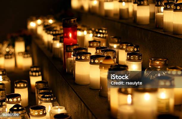 Foto de Velas e mais fotos de stock de Cemitério - Cemitério, Finlândia, Chama