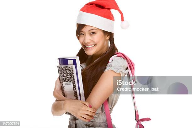 Asian Student Girl In Santa Sombrero De Navidad Con Composición Reserve Foto de stock y más banco de imágenes de 16-17 años