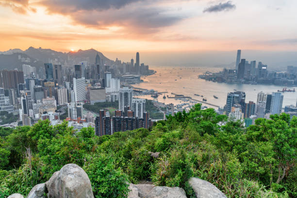 istock Awesome top view of Hong Kong at sunset 1470084542
