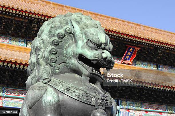 Leão De Bronze Real - Fotografias de stock e mais imagens de Museu - Museu, Xangai, Acontecimentos da Vida