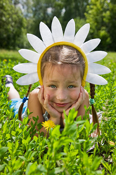 istock Hat of camomiles 147013962