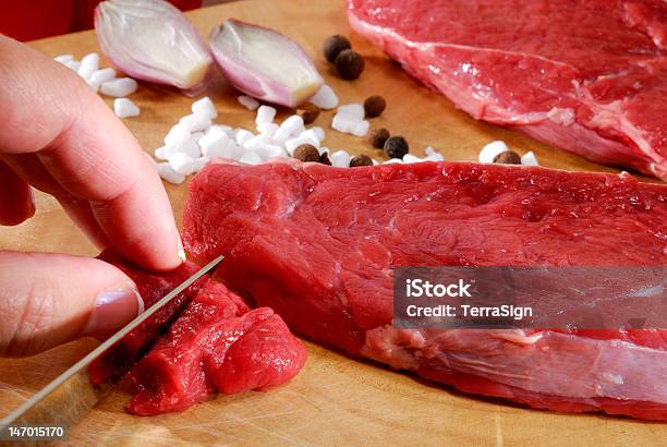 Cortar Beefsteaks - Fotografias de stock e mais imagens de Almoço - Almoço, Bife, Carne