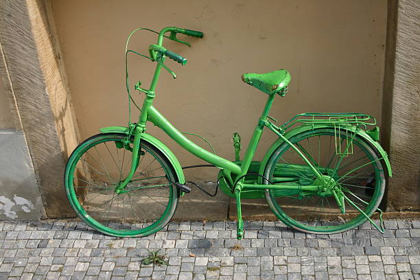 istock Green bike against a wall 147015219
