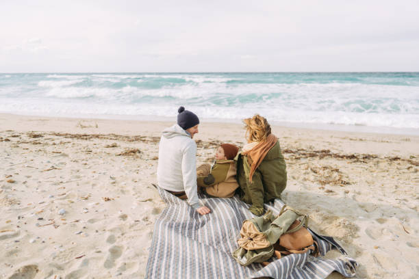 istock Seaside picnic with family 1470158153