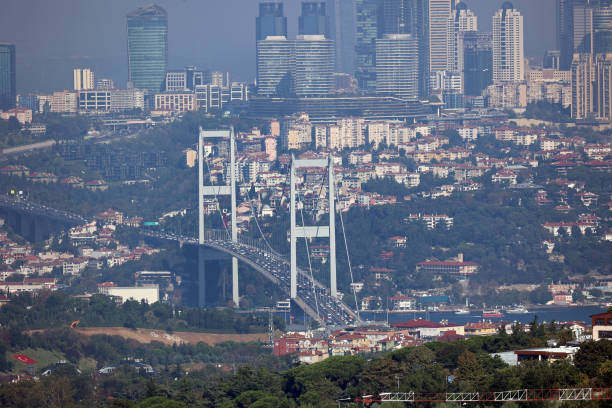 bósforo e arranha-céus - aerial view bosphorus bridge bosphorus bridge - fotografias e filmes do acervo