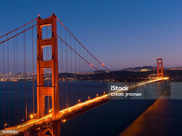 Golden Gate Bridge - Fotografie stock e altre immagini di Acqua - Acqua, Ambientazione esterna, Architettura