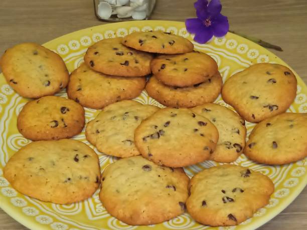 istock Homemade chocolate chip cookies 1470204561