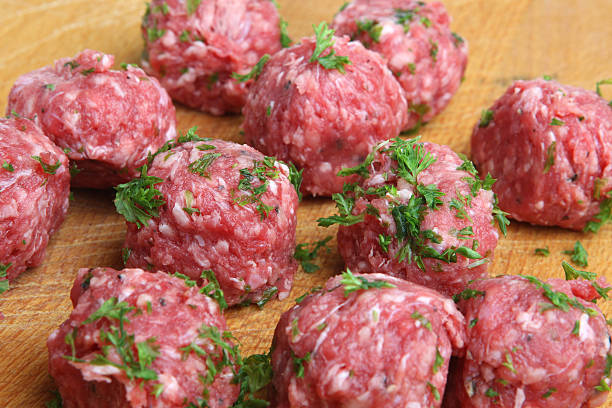 istock Italian Meatballs Preparation 147020670