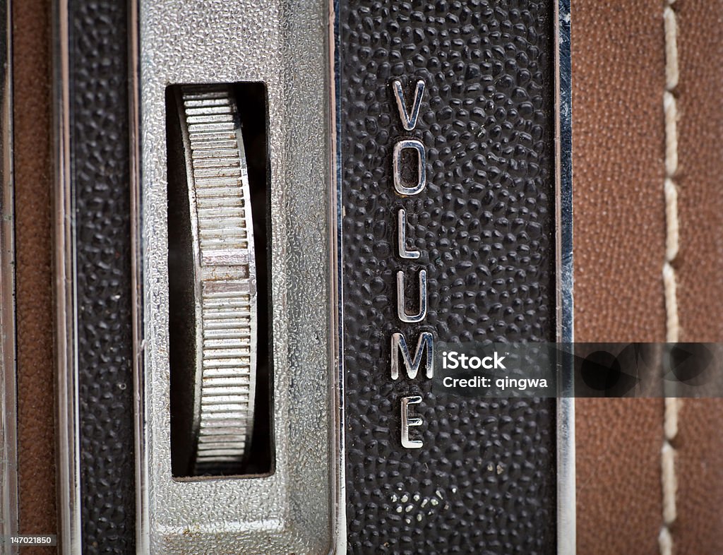 XXL объем циферблатом старого радио Chrome» - Стоковые фото Аналог роялти-фри
