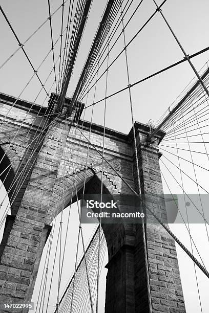 Puente De Brooklyn Web Foto de stock y más banco de imágenes de Bajo Manhattan - Manhattan - Bajo Manhattan - Manhattan, Blanco y negro, Brooklyn - Nueva York