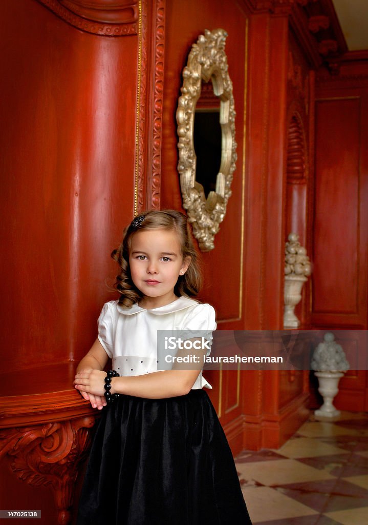 Ritratto formale di una bambina - Foto stock royalty-free di 6-7 anni