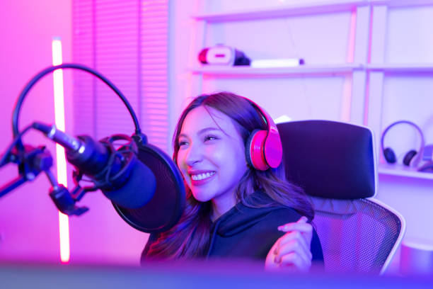 istock Professional gamers talk about gaming techniques for amateur gamers. to develop skills faster 1470266423