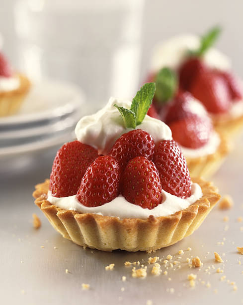 strawberry tart - strawberry tart stock-fotos und bilder