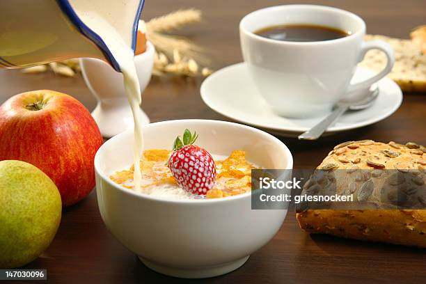 Foto de Cafédamanhã e mais fotos de stock de Leite - Leite, Verter, Bebida