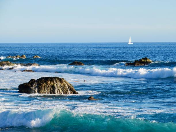 istock The Spectacular Ocean Waves 1470310248