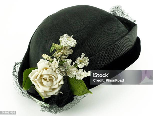 앤틱형 숙녀들 모자 꽃이 인명별 모자-모자류에 대한 스톡 사진 및 기타 이미지 - 모자-모자류, 교회, 골동품
