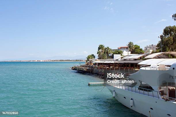 Vacanza Con Yacht - Fotografie stock e altre immagini di Acqua - Acqua, Albero, Ambientazione esterna