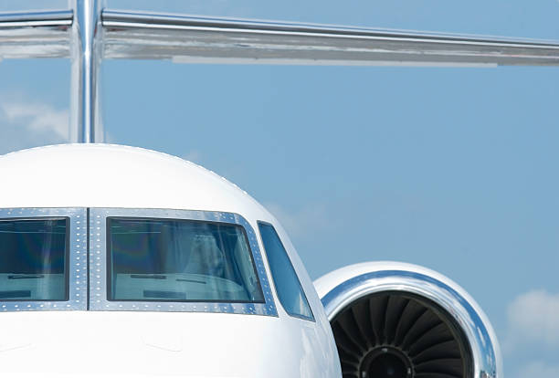 Vue de l'avant de l'avion privé d'entreprise - Photo