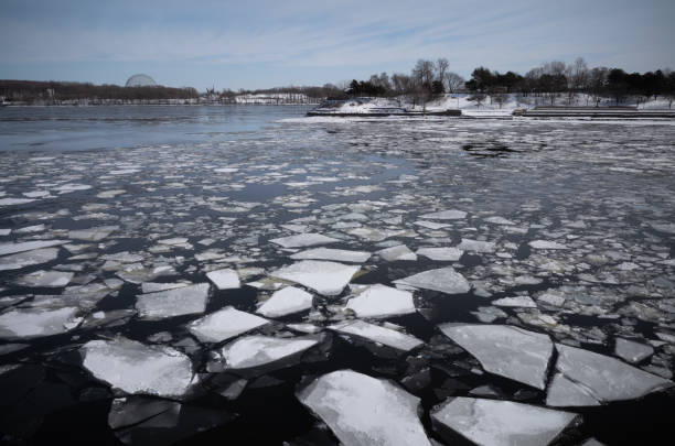 istock Ice melting in St. Lawrence river 1470340952