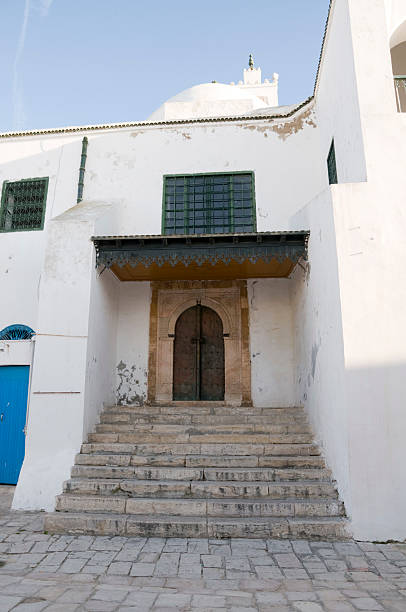 istock Door of Tunis 147039130