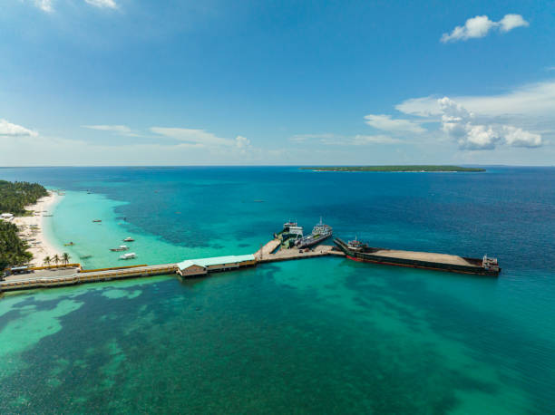 istock Tropical sandy beach and blue sea. Philippines 1470406041